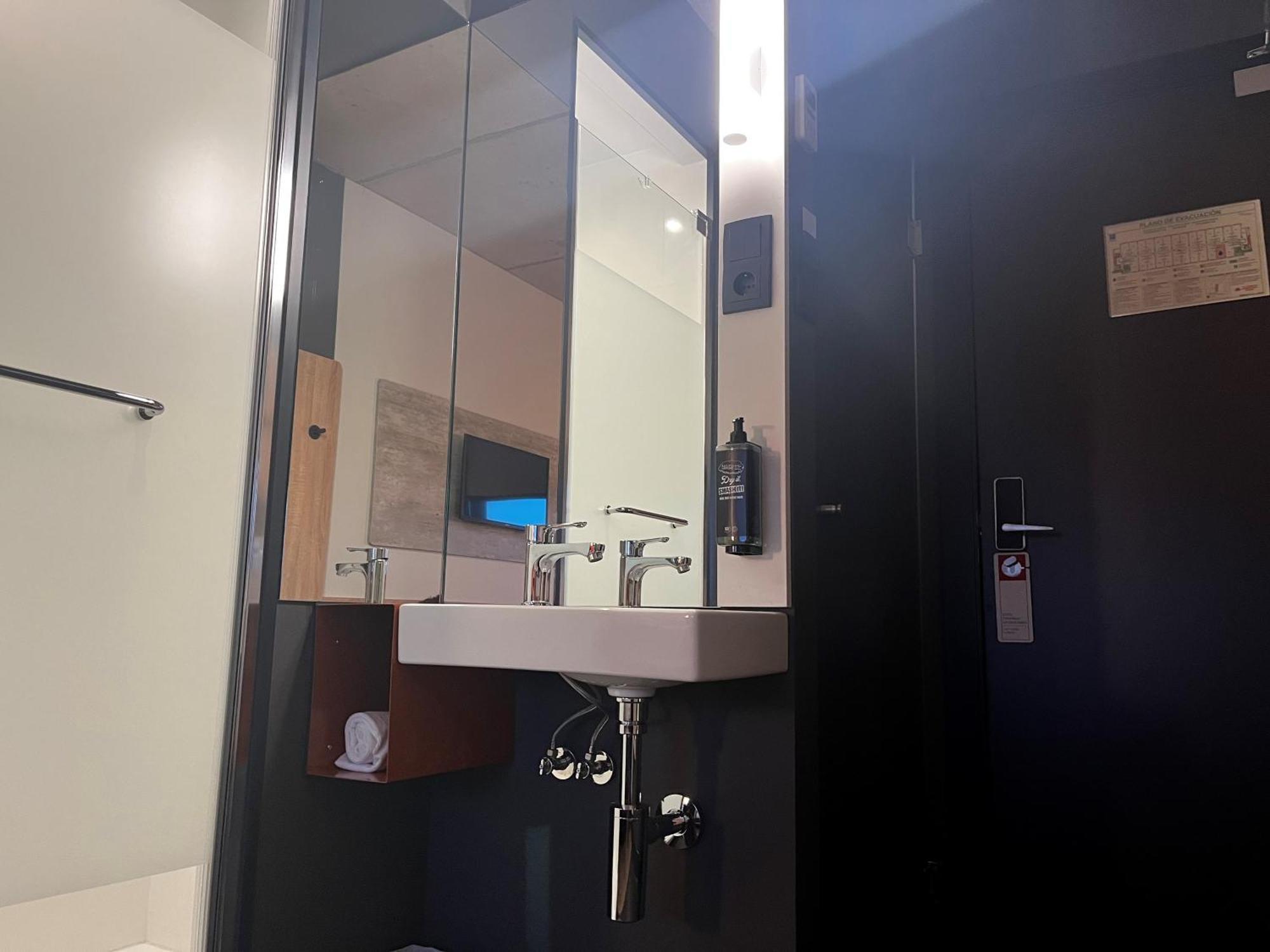 Ibis Budget Madrid Aeropuerto Ngoại thất bức ảnh