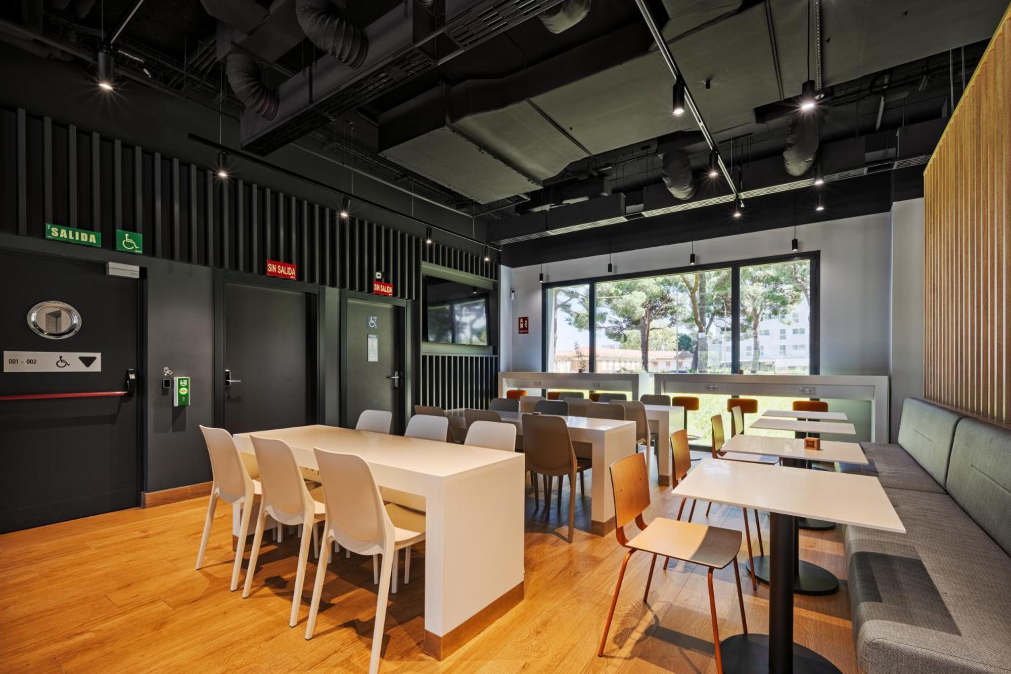 Ibis Budget Madrid Aeropuerto Ngoại thất bức ảnh